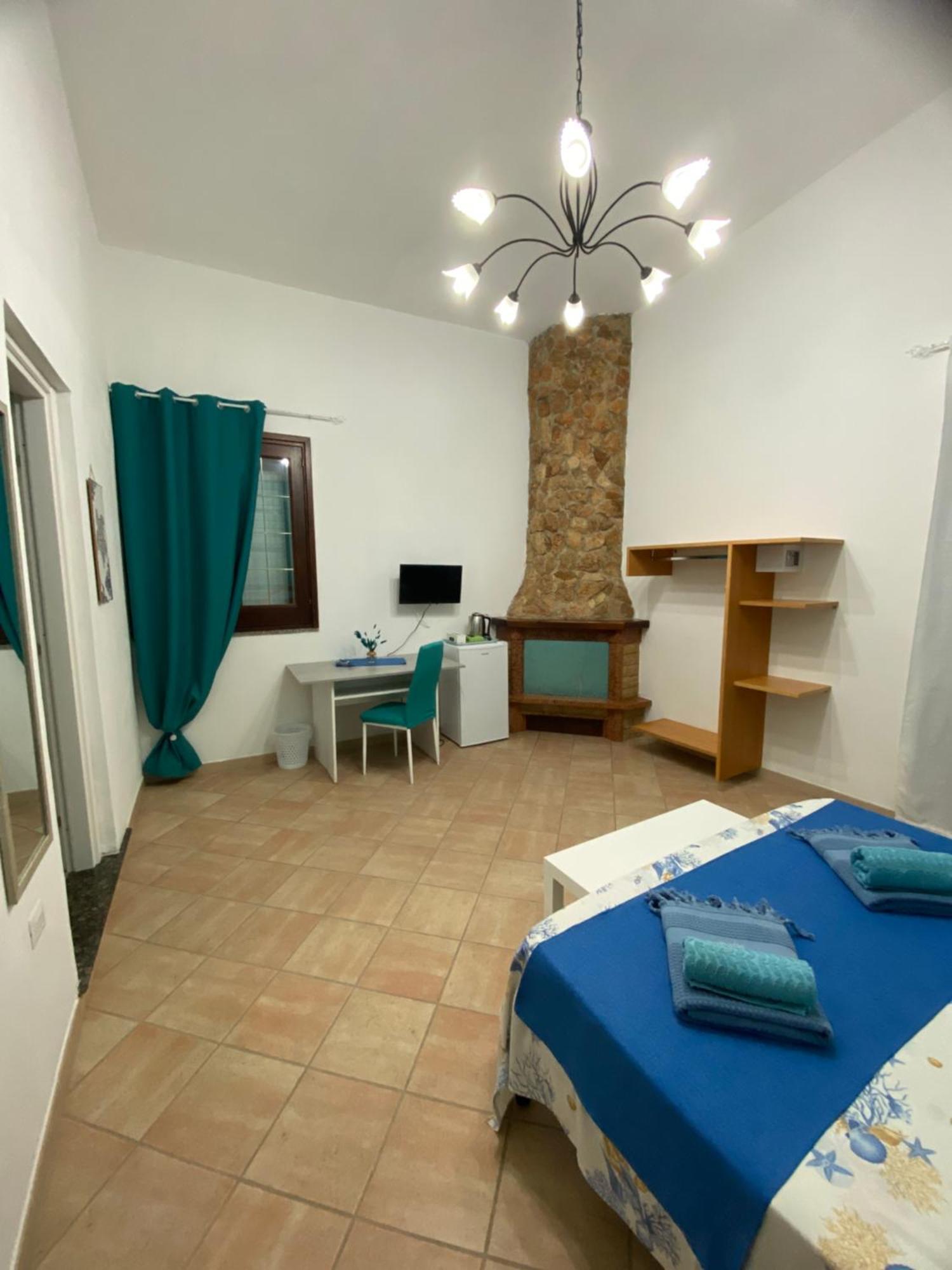 L'Olimpo Sul Mare Bed & Breakfast Лампедуза Екстериор снимка
